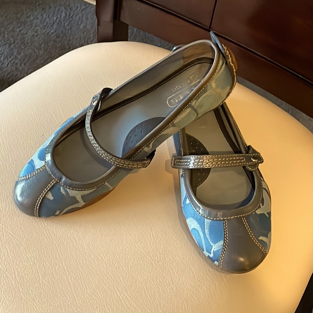 Women’s Coach shoes